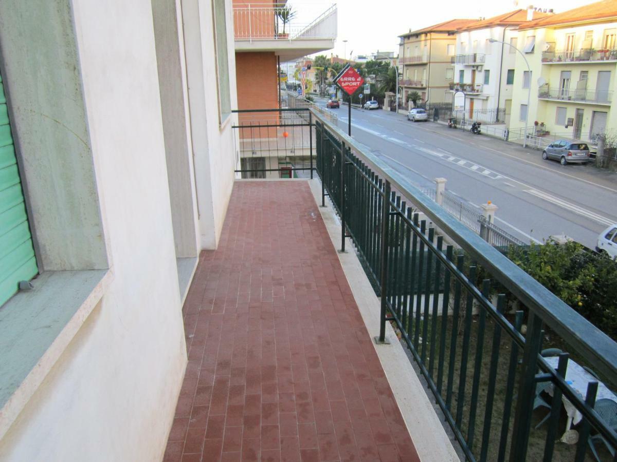 Casa Arcobaleno Apartment Купра Маритима Екстериор снимка