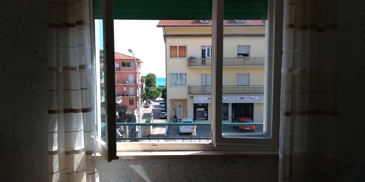 Casa Arcobaleno Apartment Купра Маритима Екстериор снимка